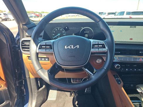 Used 2025 Kia Telluride SX X-Line image 4