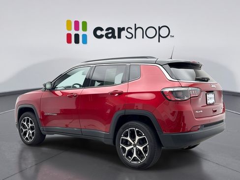 Used 2025 Jeep Compass Limited w/ Sun & Sound Group AWD/4WD image 3