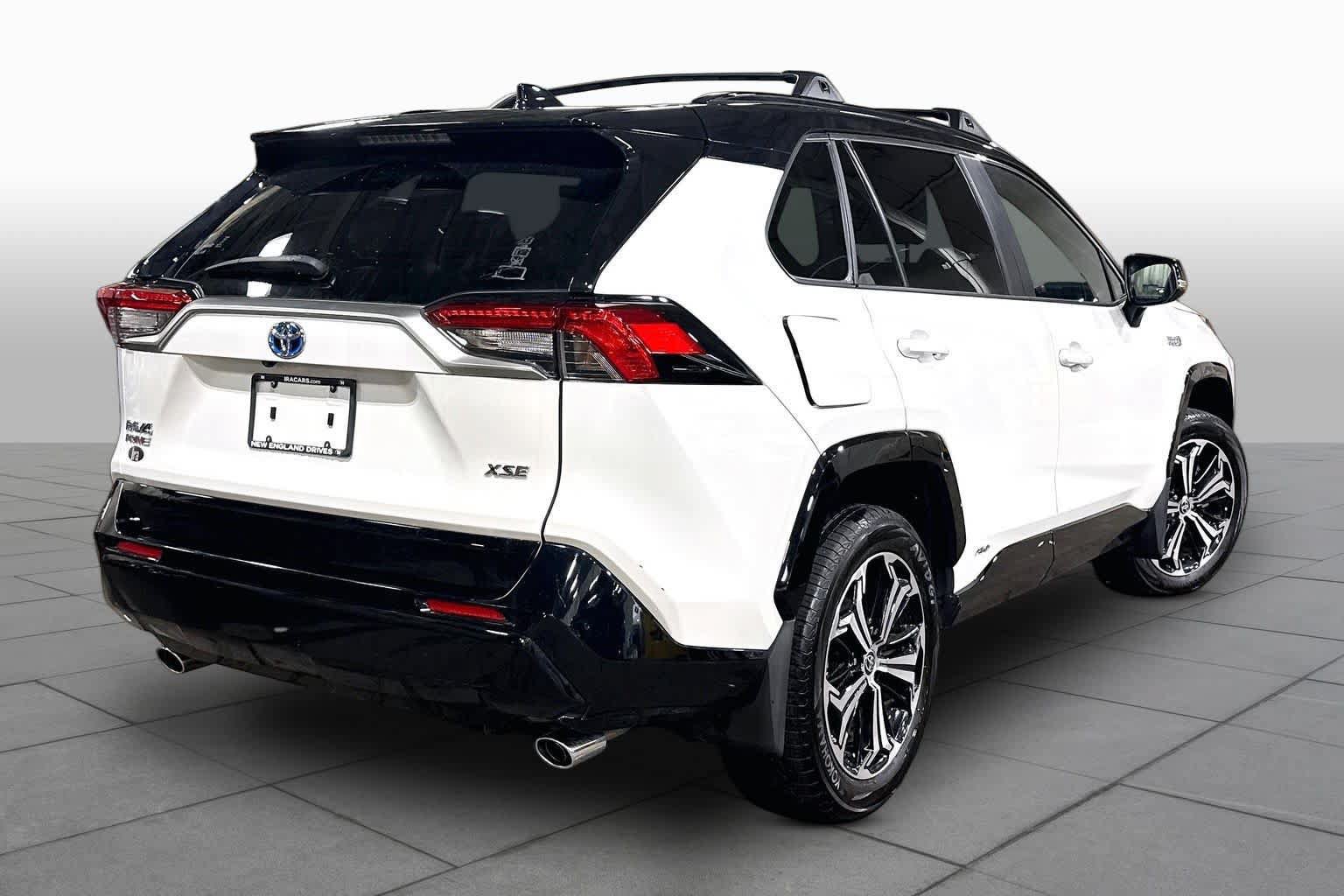 Used 2024 Toyota RAV4 XSE w/ Weather Package AWD/4WD image 13
