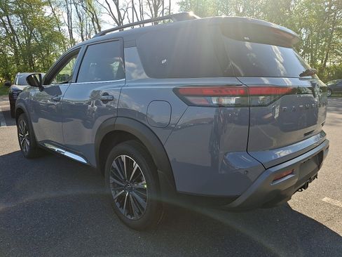 New 2026 Nissan Pathfinder Platinum AWD/4WD image 3