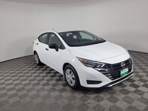 Used 2025 Nissan Versa S w/ Trunk Package FWD image 13