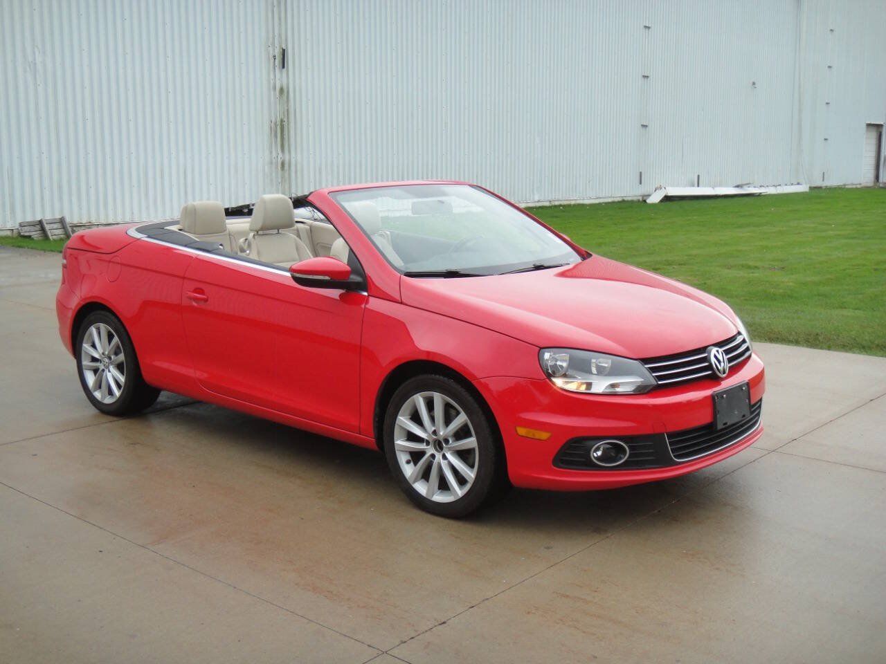 Used 2016 Volkswagen Eos Komfort FWD image 3