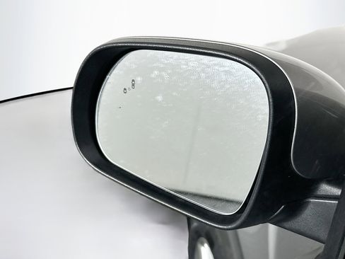 Used 2025 Kia Soul LX w/ LX Technology Package image 16