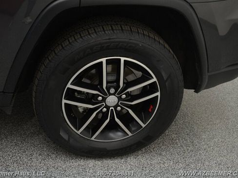 Used 2017 Jeep Grand Cherokee Trailhawk w/ Trailhawk Luxury Group image 45