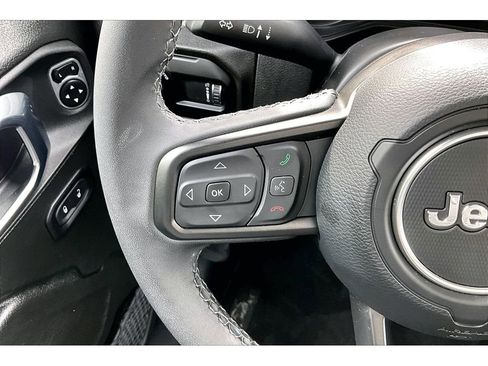 Used 2026 Jeep Gladiator Sport AWD/4WD image 25