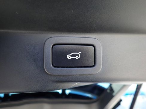 Used 2019 Land Rover Range Rover Sport HSE image 8