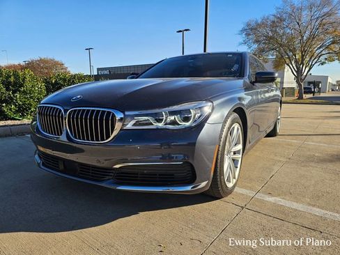 Used 2019 BMW 750i xDrive w/ Luxury Rear Seating Package image 2