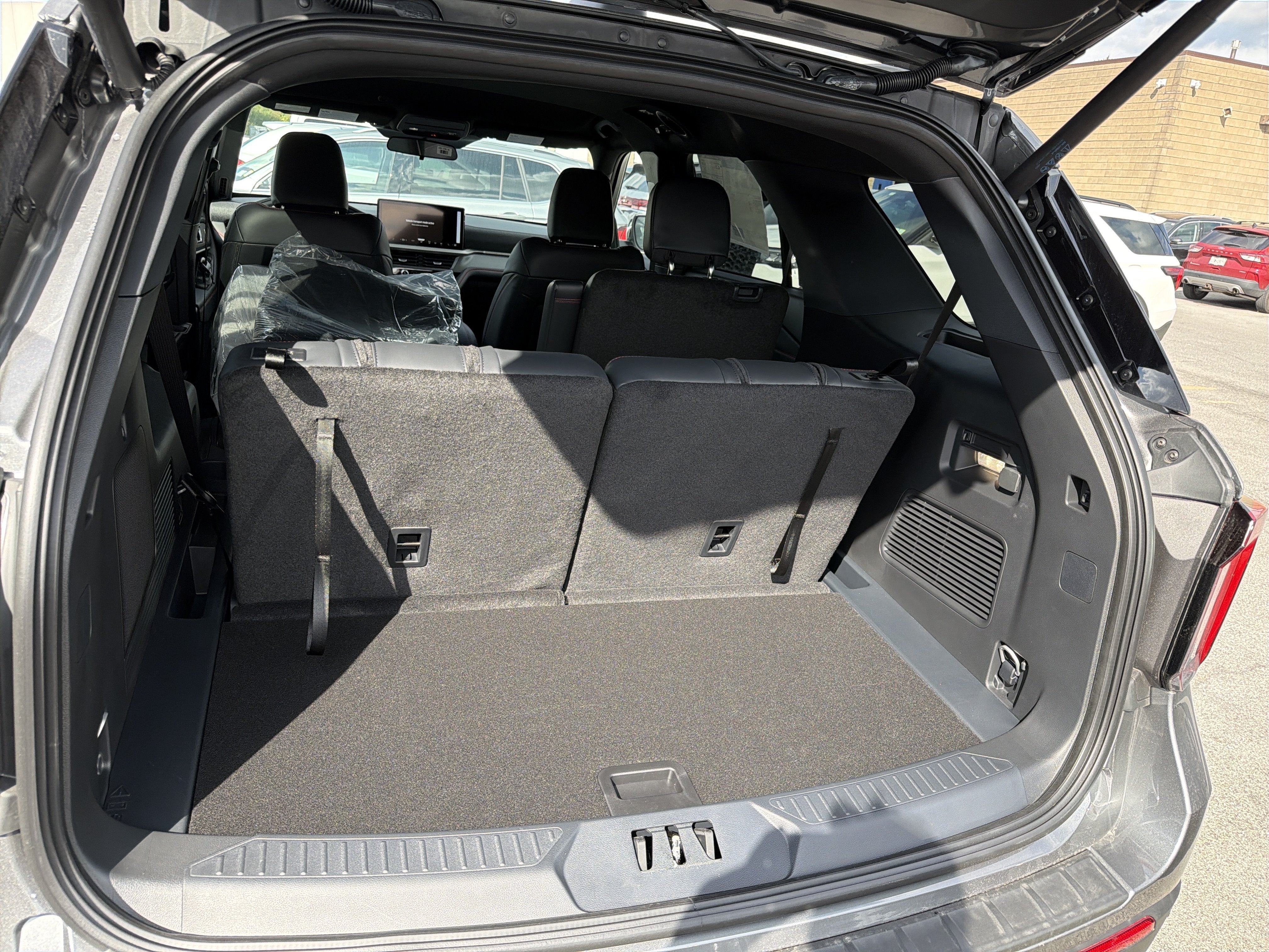 New 2027 Ford Explorer ST-Line AWD/4WD image 25