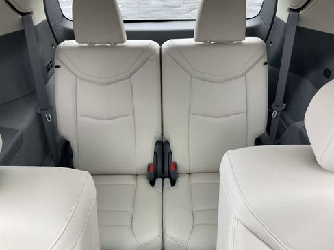 Certified 2024 Cadillac XT6 Premium Luxury w/ LPO, Floor Liner Package image 19