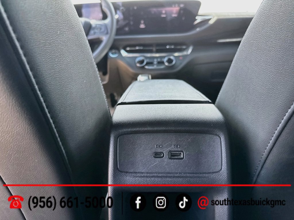 Used 2025 Buick Envista Sport Touring w/ Convenience II Package FWD image 22