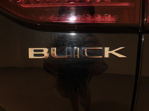 Used 2024 Buick Envision Sport Touring AWD/4WD image 34