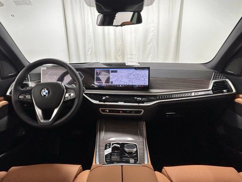 Used 2026 BMW X5 xDrive50e w/ Premium Package AWD/4WD image 8
