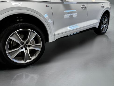 Used 2025 Audi Q5 2.0T Premium w/ Convenience Plus Package AWD/4WD image 43