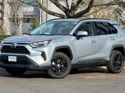 Used 2025 Toyota RAV4 XLE w/ Convenience Package