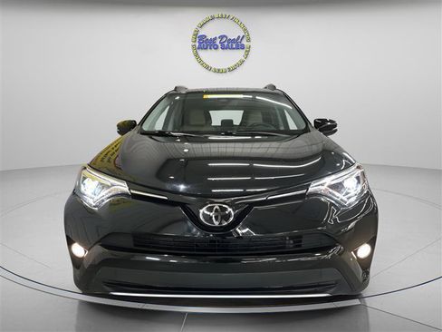 Used 2018 Toyota RAV4 Limited w/ All Weather Liner Package AWD/4WD image 8