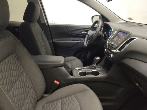 Used 2021 Chevrolet Equinox LT w/ Driver Convenience Package AWD/4WD image 21