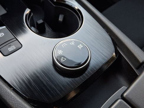 Certified 2023 Nissan Rogue S image 17