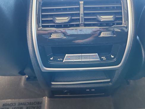 Used 2026 BMW X7 xDrive40i w/ Premium Package AWD/4WD image 28