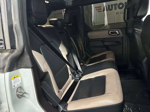 Used 2024 Ford Bronco Wildtrak AWD/4WD image 21