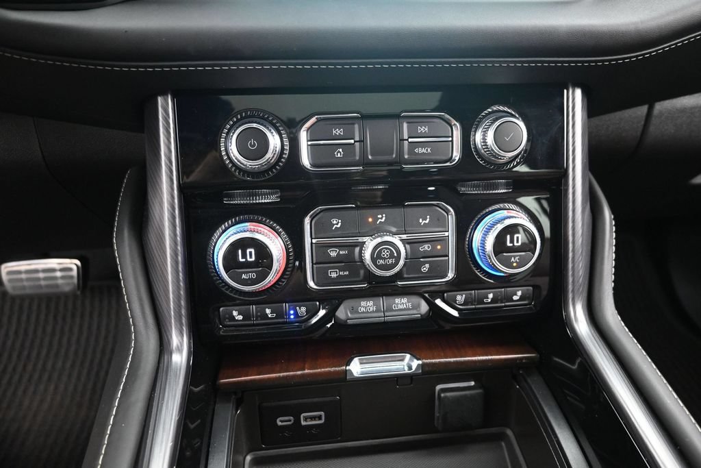 Used 2024 GMC Yukon Denali Ultimate AWD/4WD image 21