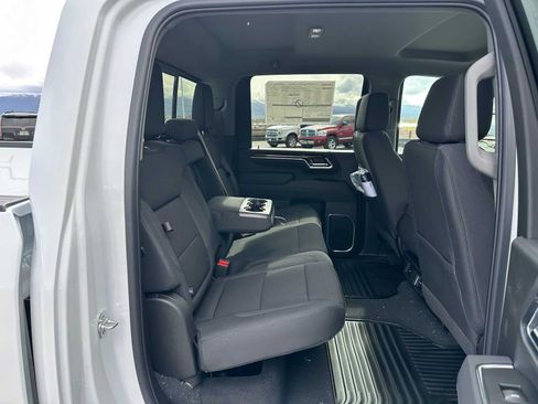 New 2025 GMC Sierra 2500 SLE w/ Preferred Package image 12