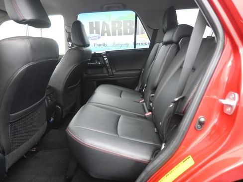 Used 2024 Toyota 4Runner TRD Off-Road Premium image 9