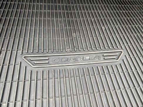 Used 2021 Toyota Corolla SE image 28