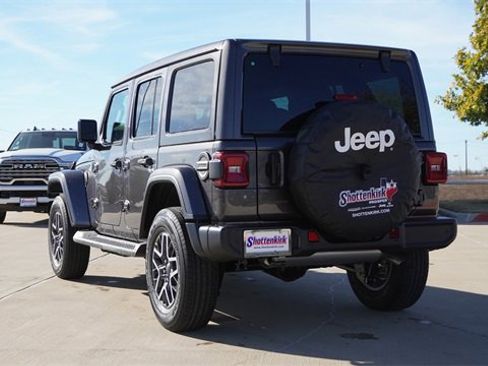 New 2026 Jeep Wrangler Sahara image 7