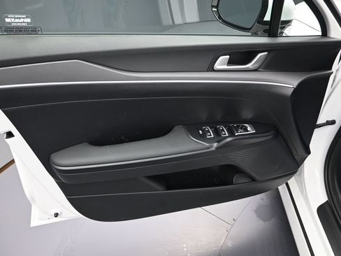 New 2026 Kia K5 LXS FWD image 10