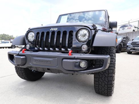 Used 2017 Jeep Wrangler Rubicon AWD/4WD image 39