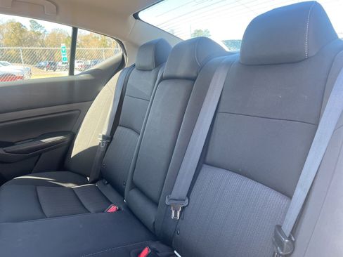 Used 2023 Nissan Altima 2.5 SV image 12