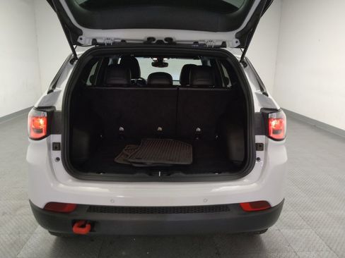 Used 2025 Jeep Compass Trailhawk AWD/4WD image 29