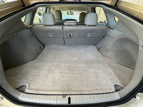 Used 2010 Toyota Prius Five image 19