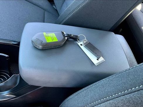 Used 2025 Kia K4 LXS image 32