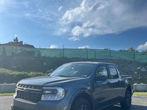 Used 2022 Ford Maverick XLT FWD image 3