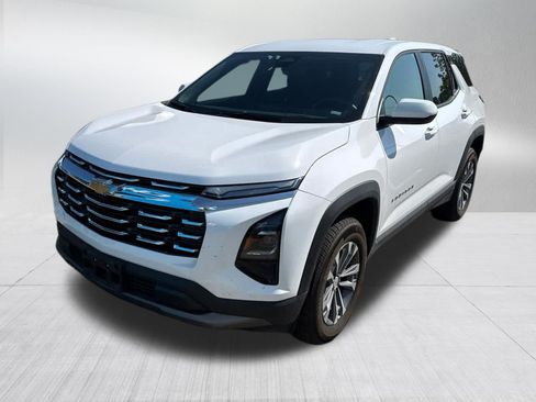 Used 2026 Chevrolet Equinox LT w/ Convenience Package II AWD/4WD image 3