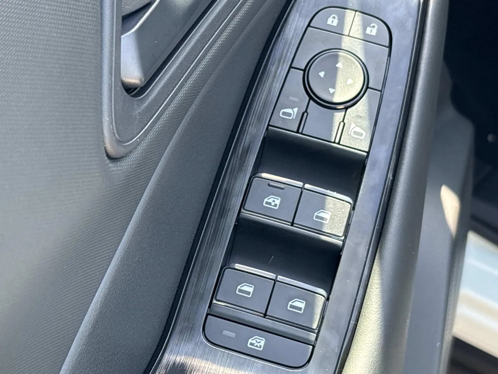 New 2026 Nissan Rogue S FWD image 21