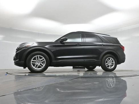 New 2026 Ford Explorer Active image 7