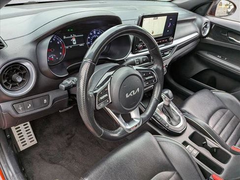 Used 2022 Kia Forte GT-Line w/ GT-Line Premium Package image 9