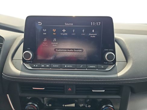 Used 2025 Nissan Rogue SV FWD image 21