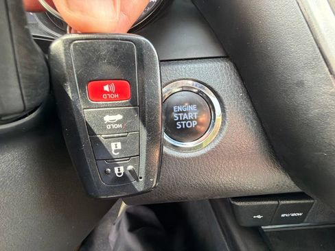 Used 2024 Toyota Camry SE FWD image 31