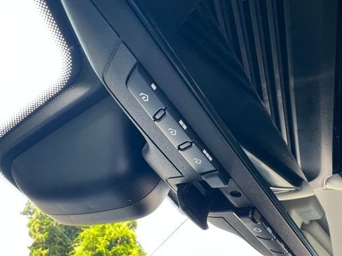 Used 2024 Land Rover Range Rover Long Wheelbase Autobiography image 44