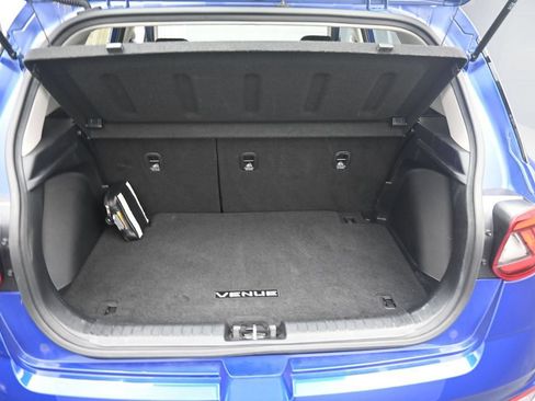 Used 2024 Hyundai Venue SEL FWD image 24