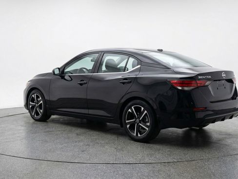 Used 2025 Nissan Sentra SV FWD image 6