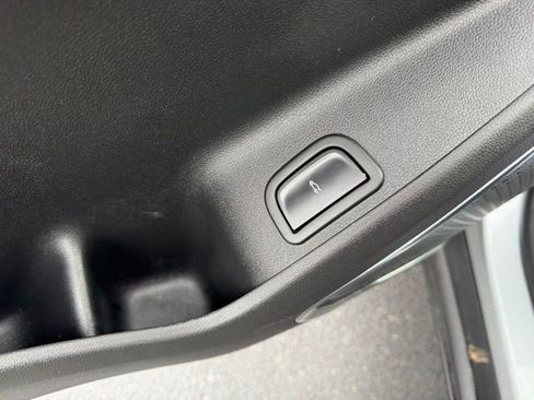 Certified 2025 GMC Acadia Elevation image 21