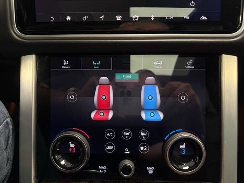 Used 2018 Land Rover Range Rover HSE image 19