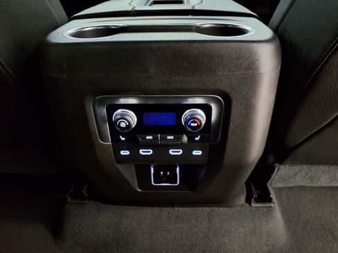 Used 2021 GMC Yukon Denali image 17