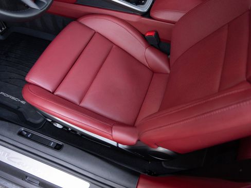 Certified 2021 Porsche 911 Carrera S image 23