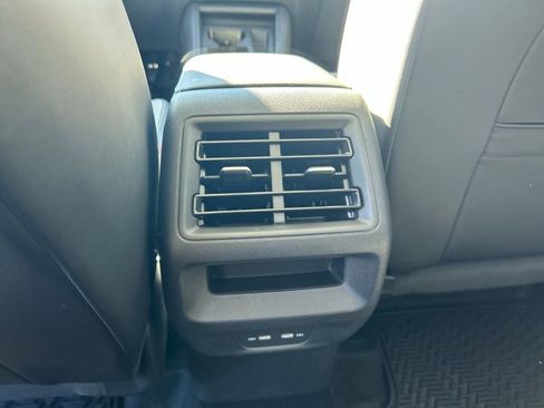 New 2026 Volkswagen Tiguan SE image 47