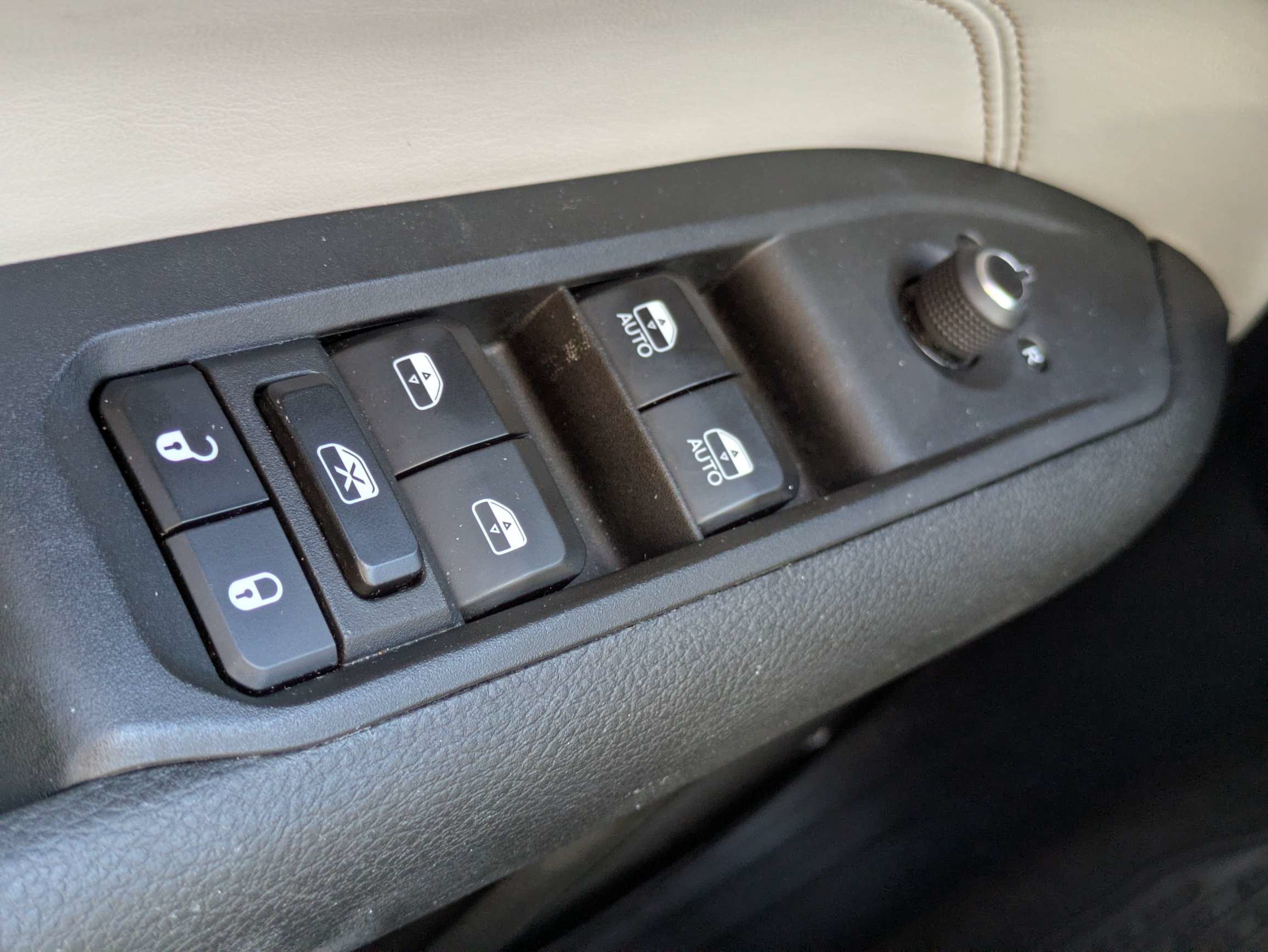 Used 2025 Jeep Compass Limited AWD/4WD image 23